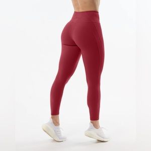Alphalete Pulse Surge Legging
